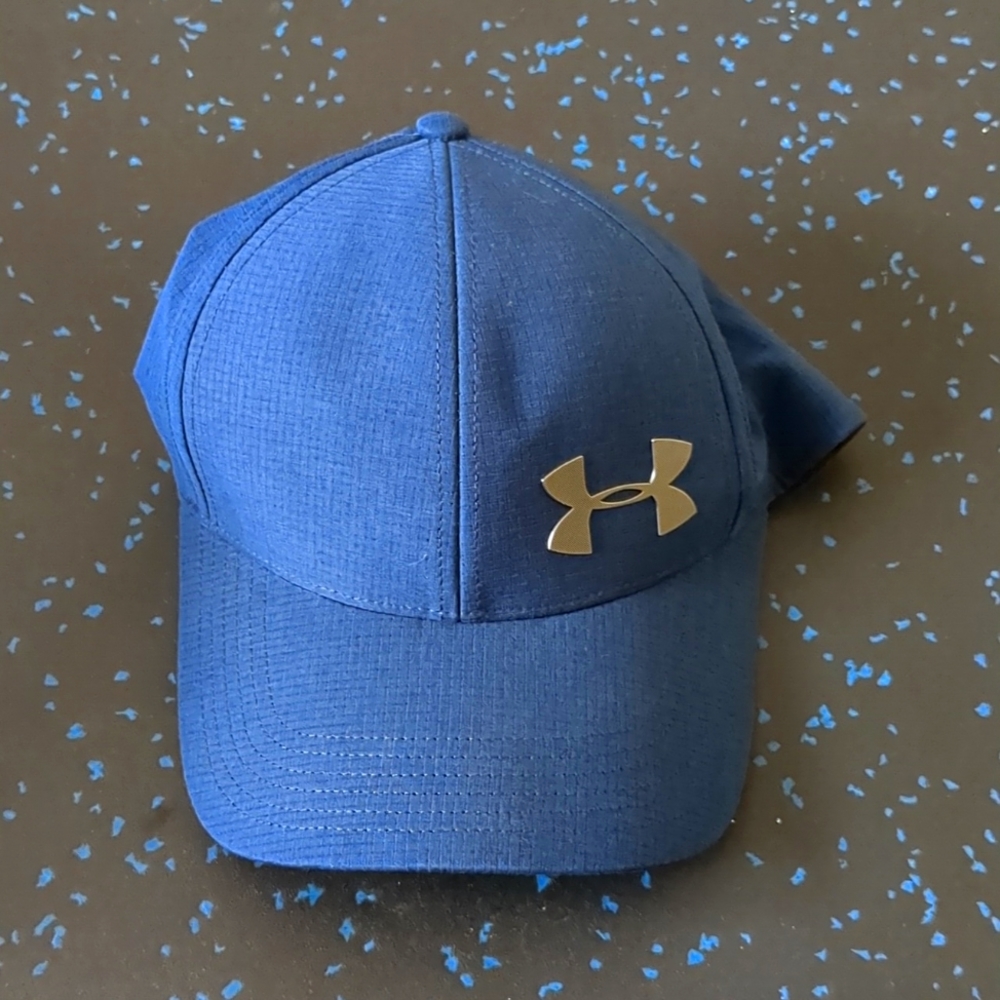 Under Armour hat M/L